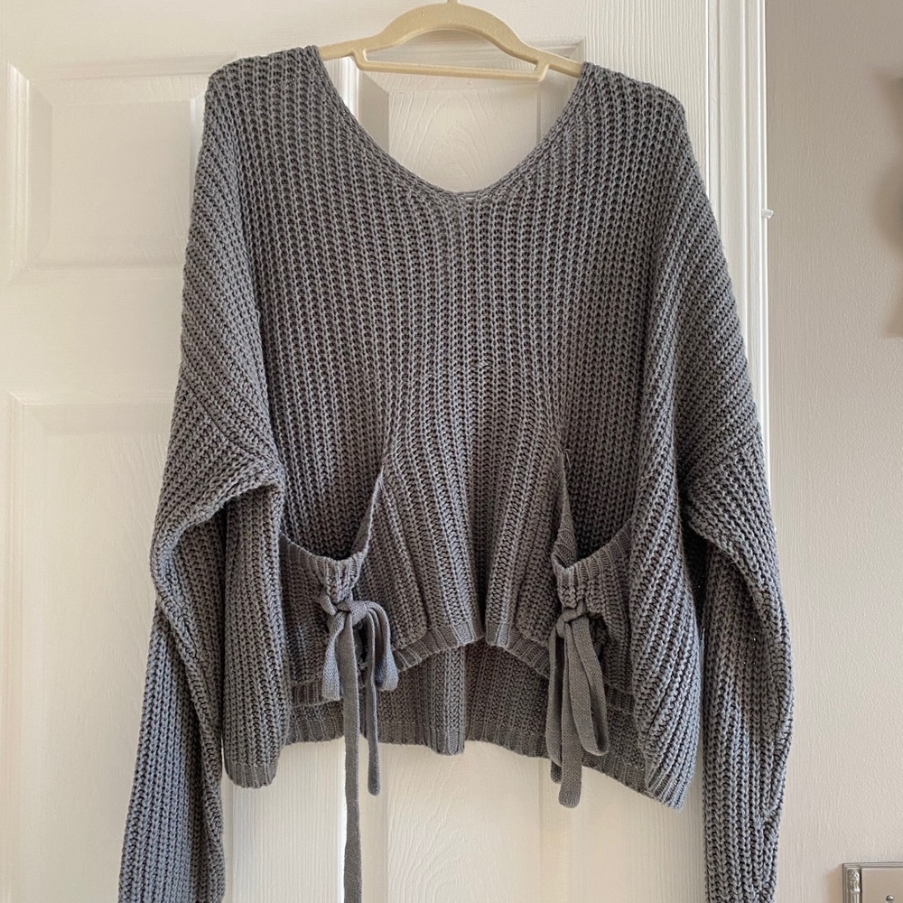 Short length oversized sweater